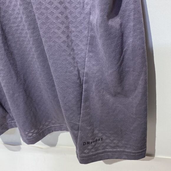 Nike Men's Gray Dri-Fit Textured Swoosh Logo Short Sleeve Athletic T-Shirt XL - Picture 9 of 10